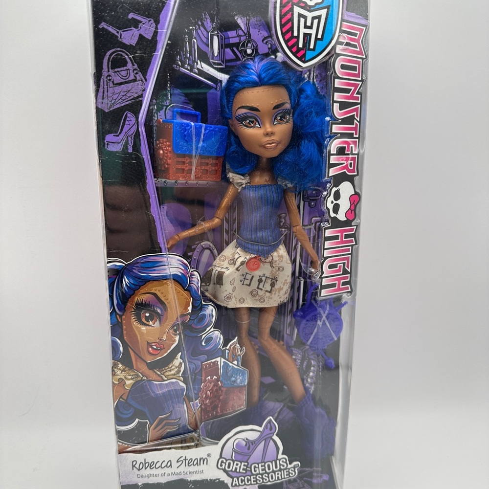 Monster High Robecca Steam Art Class Doll